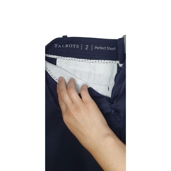 TALBOTS NWT The Perfect Short Twill Bermudas Navy Women's Size 4-6 - Picture 4 of 7